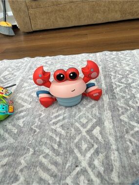 Crawling crab interactive floor play baby toy